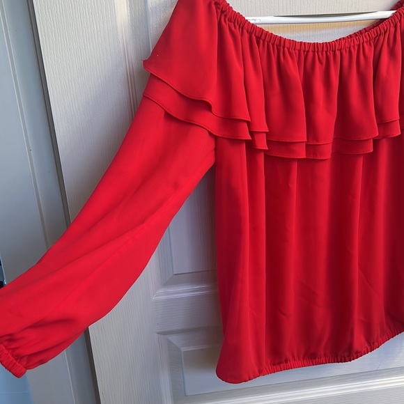 Michael Kors off the shoulder blouse - Picture 2 of 2